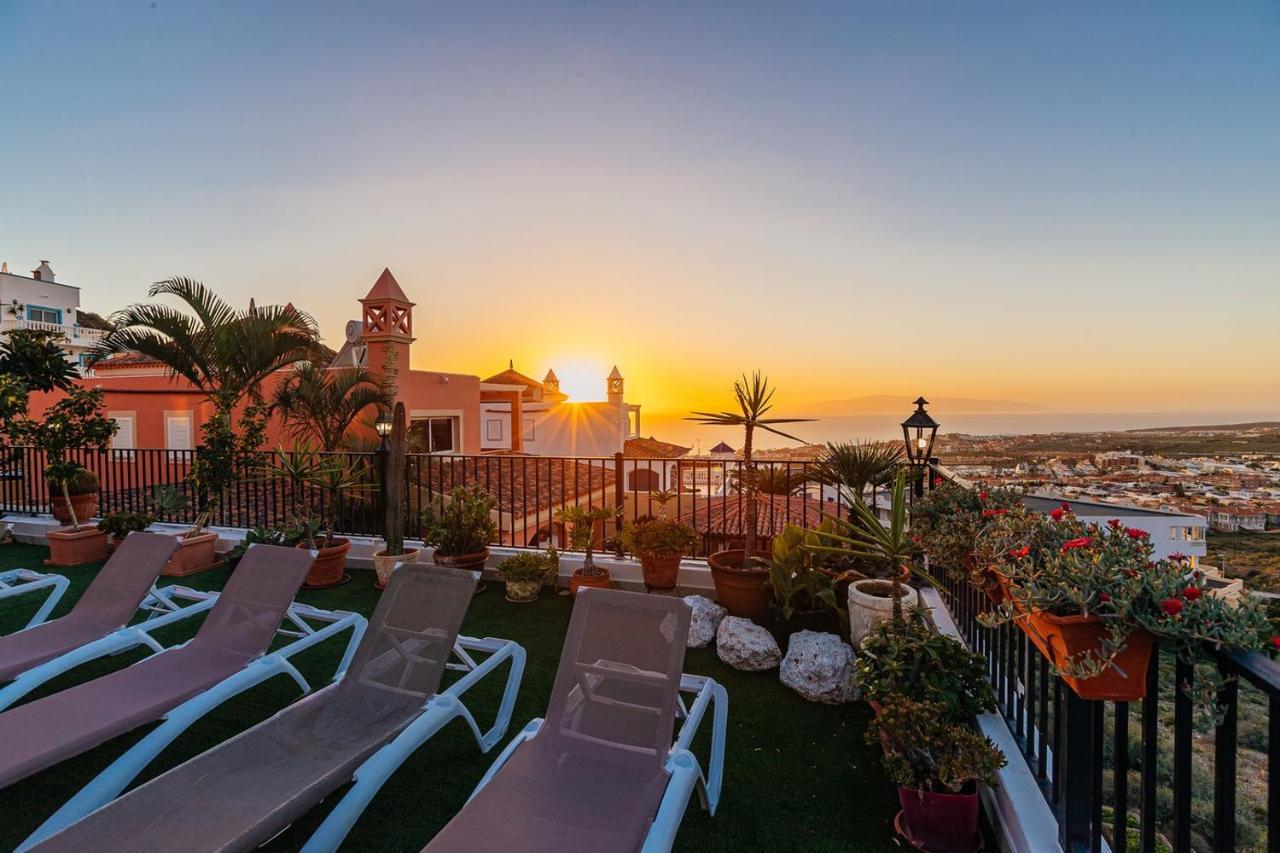 Villa With Private Pool And Magnificent Views Адехе Экстерьер фото