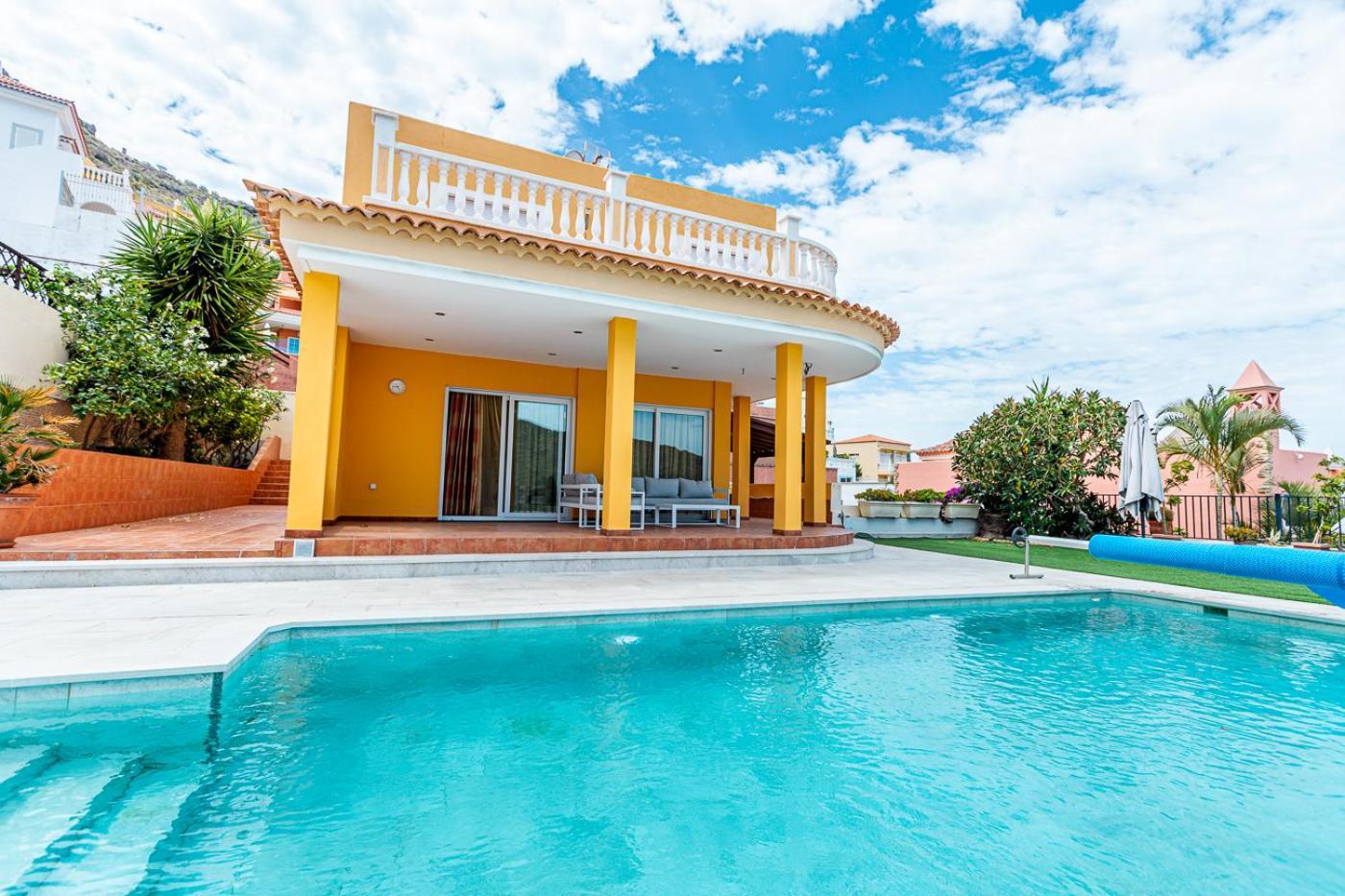 Villa With Private Pool And Magnificent Views Адехе Экстерьер фото